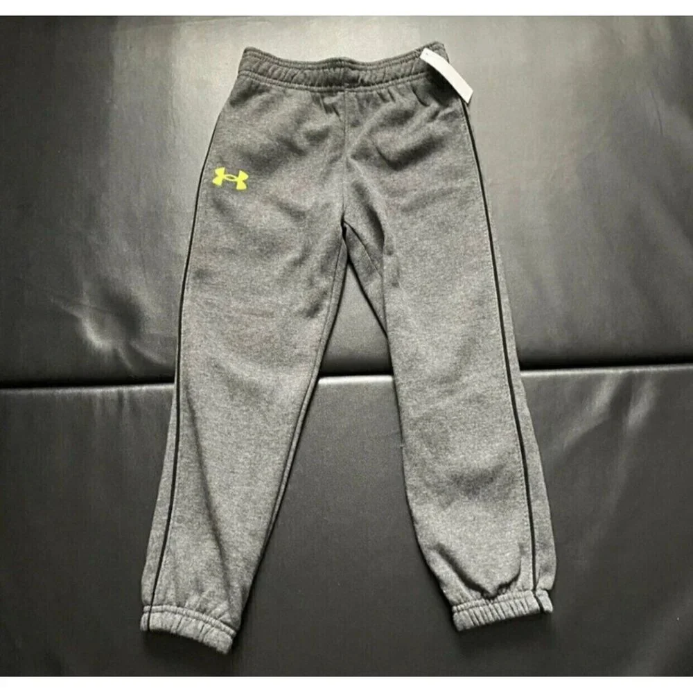 NWT Under Armour Hoodie & jogger Set Boys Size 6